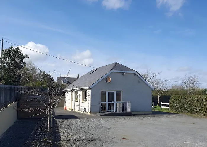 Quiet 2-Bedroom Buncrana Home
