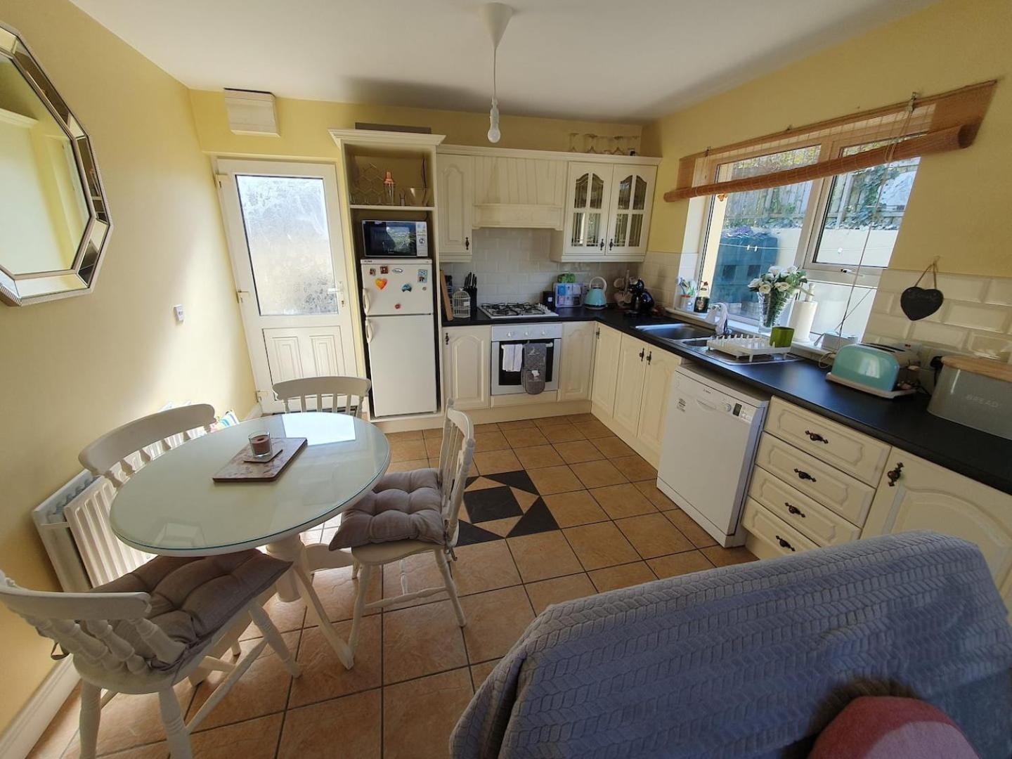 Quiet 2-bedroom